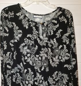 Charter Club Black & White tunic maternity shirt